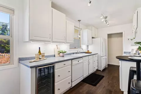 1421 Nebraska St, Vallejo, CA 94590 photo 6
