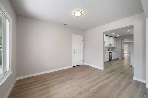 1324 Ensign Ave, Vallejo, CA 94590 photo 4