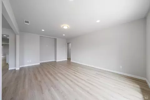 1324 Ensign Ave, Vallejo, CA 94590 photo 5