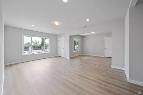 1324 Ensign Ave, Vallejo, CA 94590 photo 6