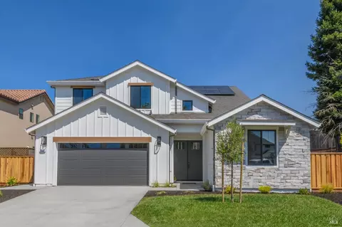 2107 Wedgewood Way, Santa Rosa, CA 95404