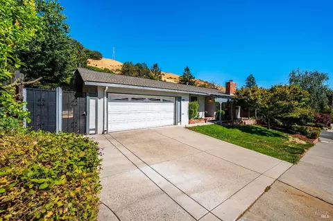 2910 Doidge Ave, Pinole, CA 94564