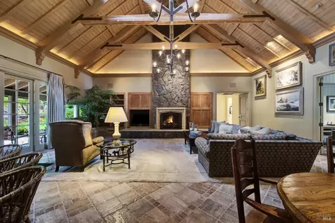 Living - 4755 Valley End Ln, Fairfield, CA 94534 photo 8 of 9