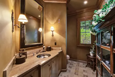 Bath - 4755 Valley End Ln, Fairfield, CA 94534 photo 2 of 5