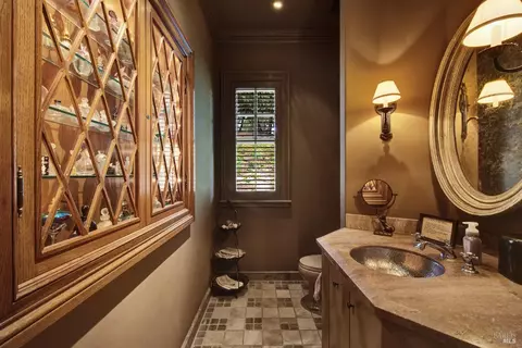 Bath - 4755 Valley End Ln, Fairfield, CA 94534 photo 1 of 5