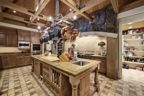 Kitchen - 4755 Valley End Ln, Fairfield, CA 94534 photo 5 of 10