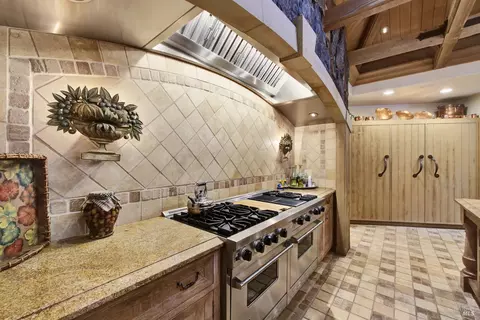 Kitchen - 4755 Valley End Ln, Fairfield, CA 94534 photo 9 of 10