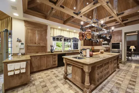 Kitchen - 4755 Valley End Ln, Fairfield, CA 94534 photo 7 of 10