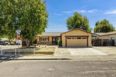 623 Decoy Ln, Suisun City, CA 94585