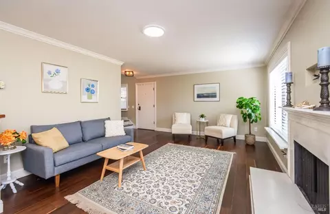 70 Scottsdale Way, Novato, CA 94947