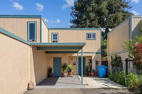 783 Rockwell Pl, Santa Rosa, CA 95401