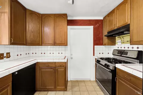 1317 Eisenhower St, Fairfield, CA 94533 photo 11