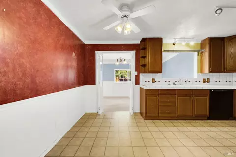 1317 Eisenhower St, Fairfield, CA 94533 photo 6