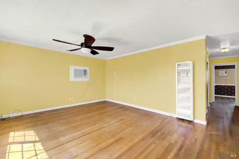 1317 Eisenhower St, Fairfield, CA 94533 photo 2