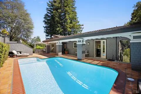 100 Ivy Dr, Ross, CA 94957