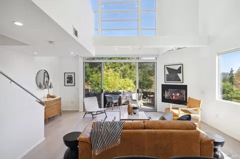 50 Cresta Dr #6, San Rafael, CA 94903