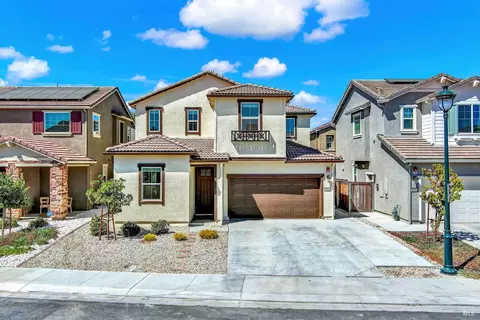 785 Apricot Cir, Vacaville, CA 95688