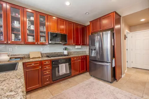 570 Nero Ct, Fairfield, CA 94534 photo 9