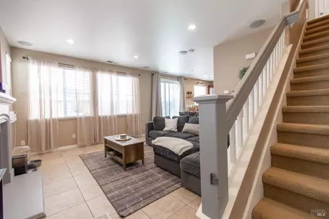570 Nero Ct, Fairfield, CA 94534 photo 4