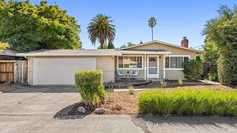 927 Wyoming Dr, Santa Rosa, CA 95405