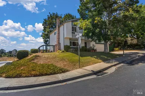 102 Tustin Ct, Benicia, CA 94510