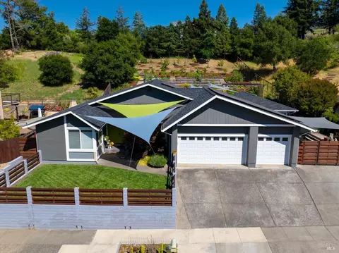 3320 Twin Oaks Dr, Napa, CA 94558