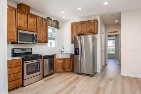 9 Larkspur Pl, Santa Rosa, CA 95409