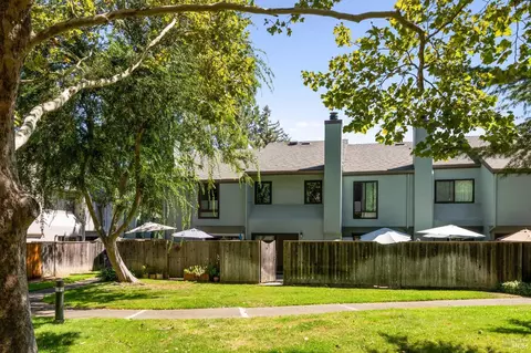 3628 Shelter Creek Dr, Napa, CA 94558