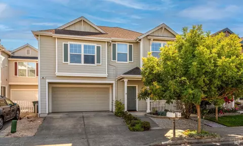 932 Langeburg St, Santa Rosa, CA 95407
