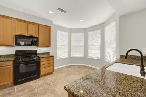 2402 White Dr, Fairfield, CA 94533 photo 20