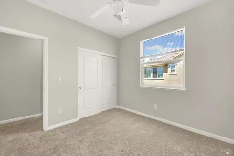 2402 White Dr, Fairfield, CA 94533 photo 32