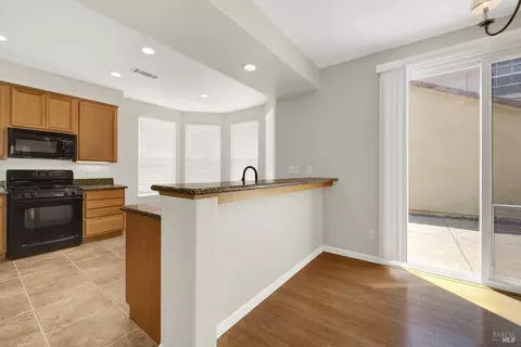 2402 White Dr, Fairfield, CA 94533 photo 17