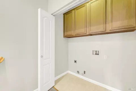 2402 White Dr, Fairfield, CA 94533 photo 27