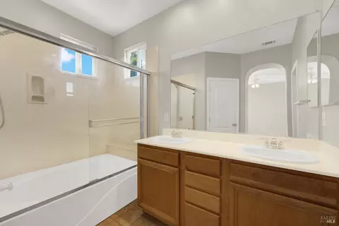 2402 White Dr, Fairfield, CA 94533 photo 42