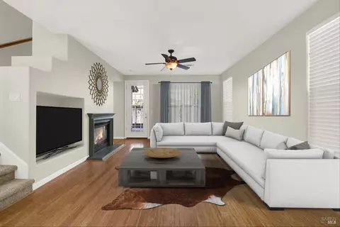 2402 White Dr, Fairfield, CA 94533 photo 9
