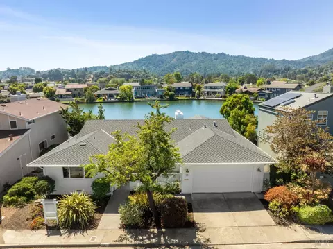 381 Riviera Cir, Larkspur, CA 94939