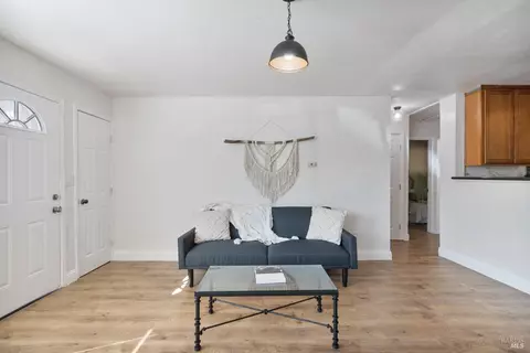 826 Fulton Ave, Vallejo, CA 94591 photo 5