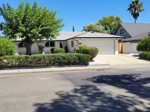 282 Daffodil Dr, Fairfield, CA 94533