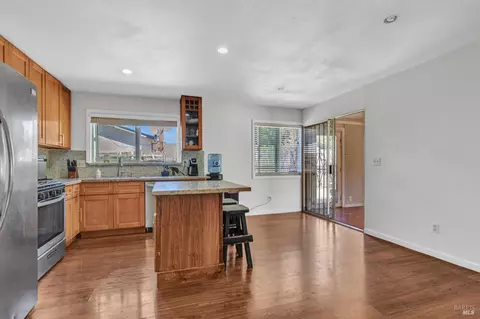 110 Mulberry St, Vallejo, CA 94589