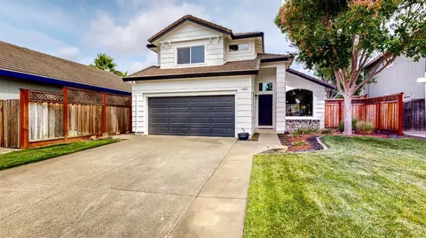 529 White Birch Ln, Windsor, CA 95492