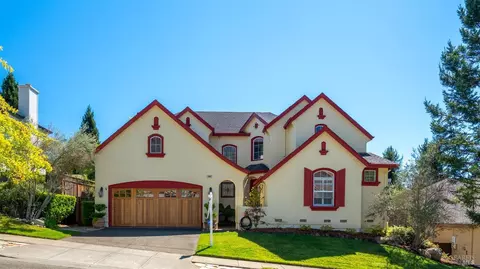 5888 Mountain Hawk Dr, Santa Rosa, CA 95409