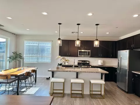 607 Blake Rd, Vacaville, CA 95687 photo 3