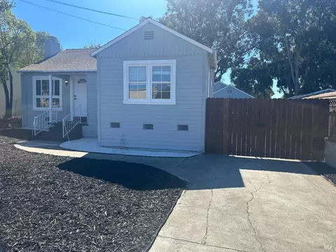 95 14th St, Vallejo, CA 94590
