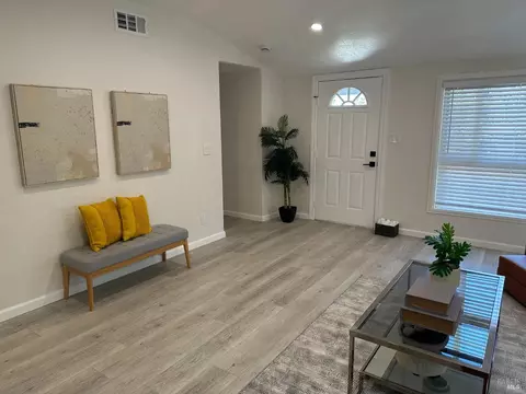 95 14th St, Vallejo, CA 94590 photo 5
