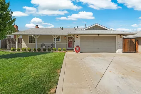 542 Cottonwood St, Vacaville, CA 95688