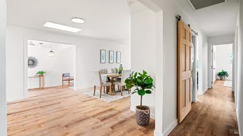 Entry Way - 1286 Sexton Rd, Sebastopol, CA 95472 photo 2 of 2