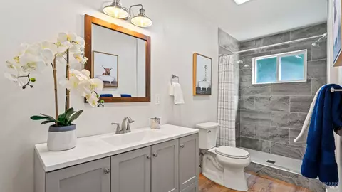 Bath - 1286 Sexton Rd, Sebastopol, CA 95472 photo 3 of 3