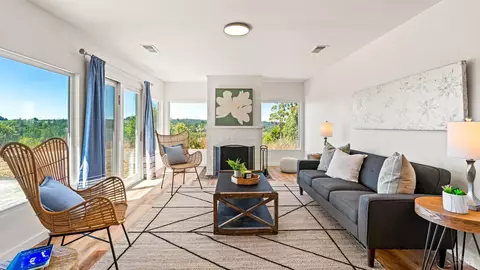 Living - 1286 Sexton Rd, Sebastopol, CA 95472 photo 1 of 5
