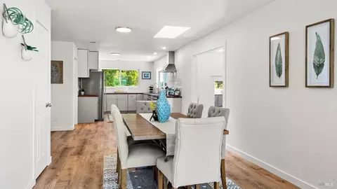 Dining - 1286 Sexton Rd, Sebastopol, CA 95472 photo 2 of 3