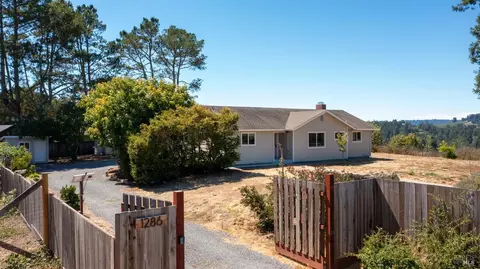Exterior - 1286 Sexton Rd, Sebastopol, CA 95472 photo 2 of 27